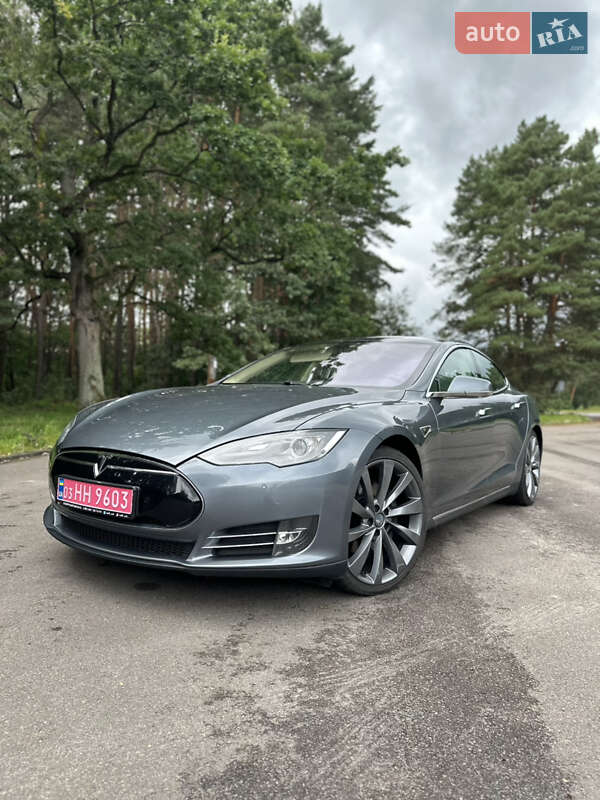 Ліфтбек Tesla Model S 2014 в Рівному