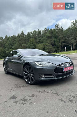 Лифтбек Tesla Model S 2014 в 