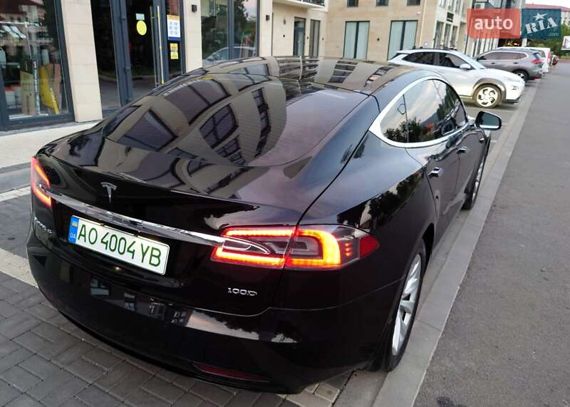 Ліфтбек Tesla Model S 2019 в Мукачевому