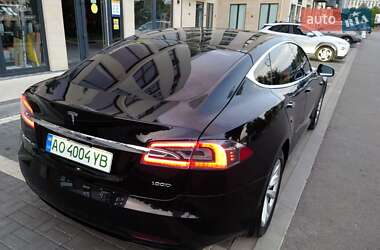 Лифтбек Tesla Model S 2019 в 