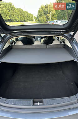 Лифтбек Tesla Model S 2014 в 