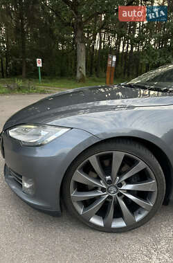 Лифтбек Tesla Model S 2014 в 