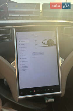 Лифтбек Tesla Model S 2012 в 