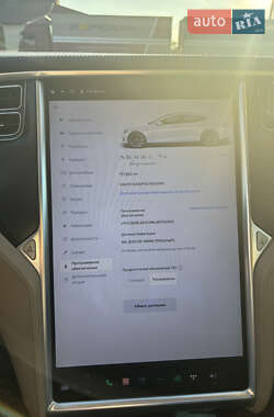 Лифтбек Tesla Model S 2012 в 