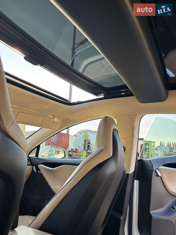 Лифтбек Tesla Model S 2012 в Луцке фото 35 Лифтбек Tesla Model S 2012 в Луцке