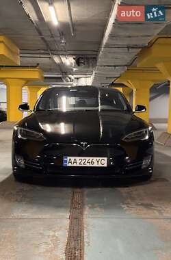 Ліфтбек Tesla Model S 2020 в 