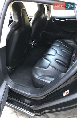 Ліфтбек Tesla Model S 2015 в 
