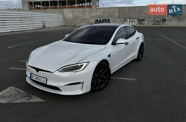Tesla Model S 2021