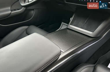 Ліфтбек Tesla Model S 2021 в 