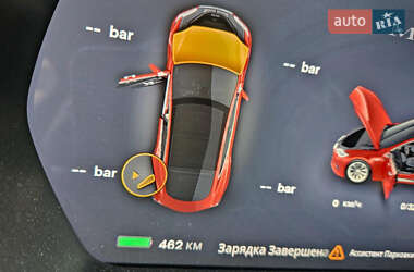 Лифтбек Tesla Model S 2016 в Львове