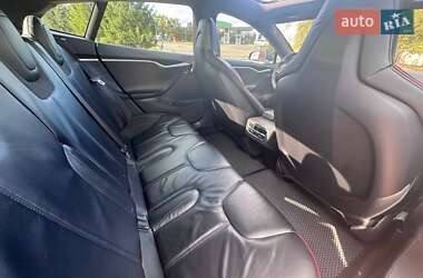 Лифтбек Tesla Model S 2013 в 