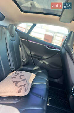 Ліфтбек Tesla Model S 2013 в 