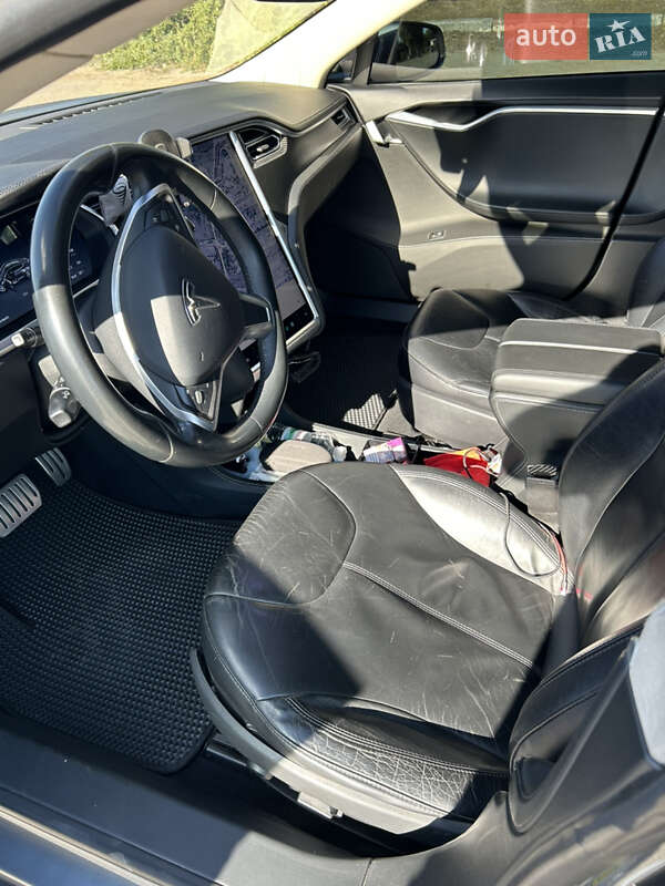 Ліфтбек Tesla Model S 2013 в Херсоні