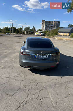 Лифтбек Tesla Model S 2013 в 