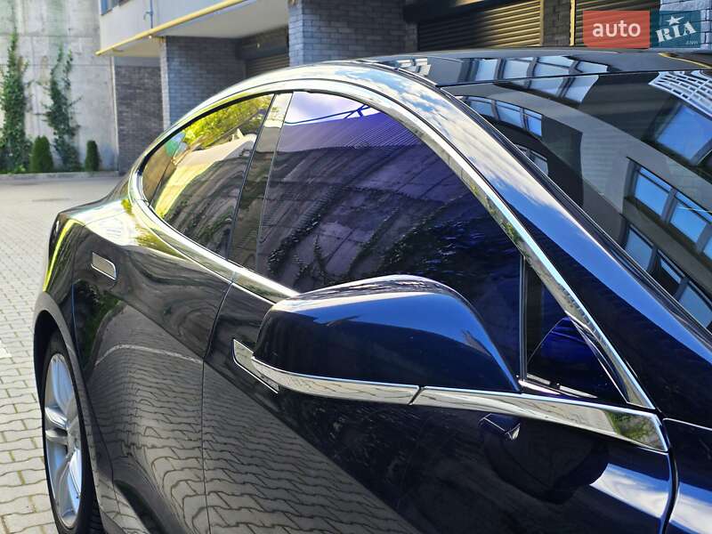 Ліфтбек Tesla Model S 2014 в Хмельницькому