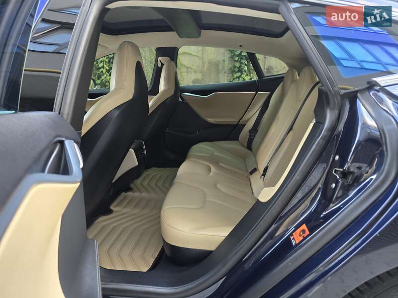 Ліфтбек Tesla Model S 2014 в Хмельницькому