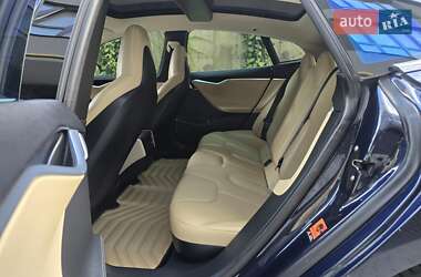 Лифтбек Tesla Model S 2014 в 