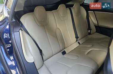 Лифтбек Tesla Model S 2014 в 