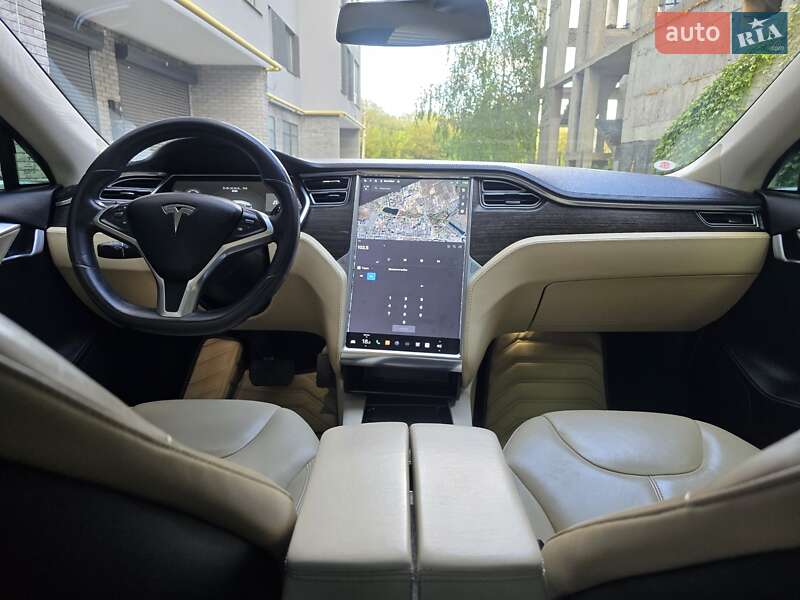 Ліфтбек Tesla Model S 2014 в Хмельницькому