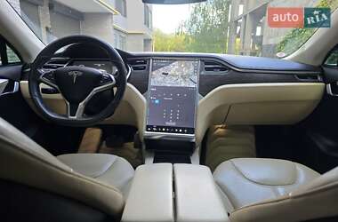 Лифтбек Tesla Model S 2014 в 