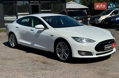 Лифтбек Tesla Model S 2013 в 