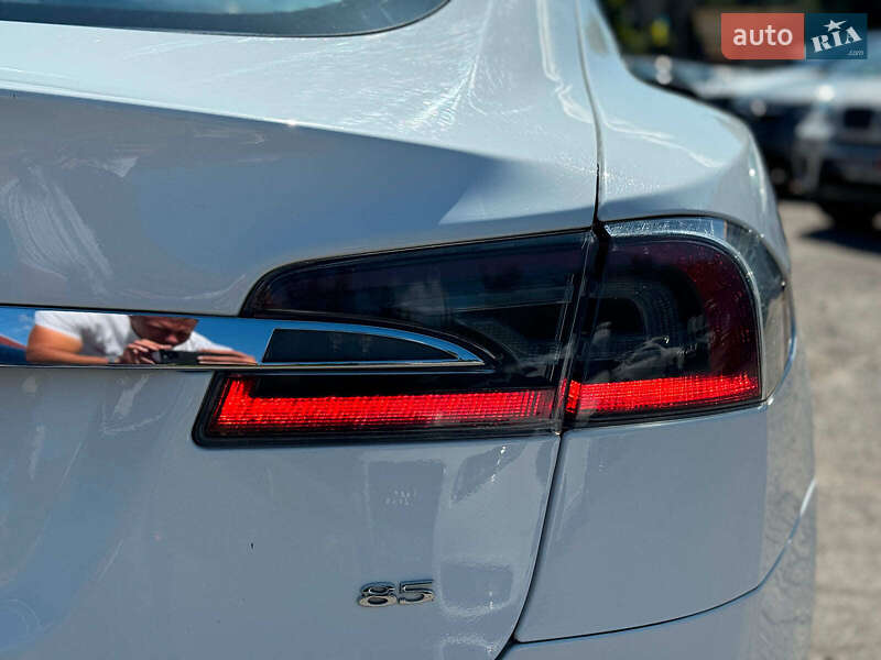 Лифтбек Tesla Model S 2013 в Виннице фото 11 Лифтбек Tesla Model S 2013 в Виннице