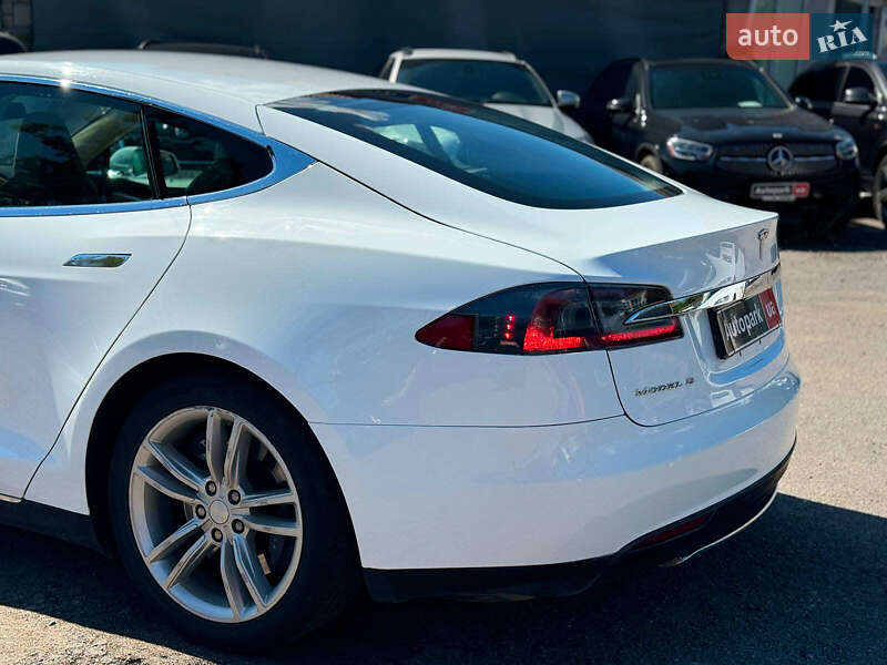 Лифтбек Tesla Model S 2013 в Виннице фото 14 Лифтбек Tesla Model S 2013 в Виннице