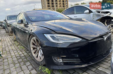 Ліфтбек Tesla Model S 2018 в 