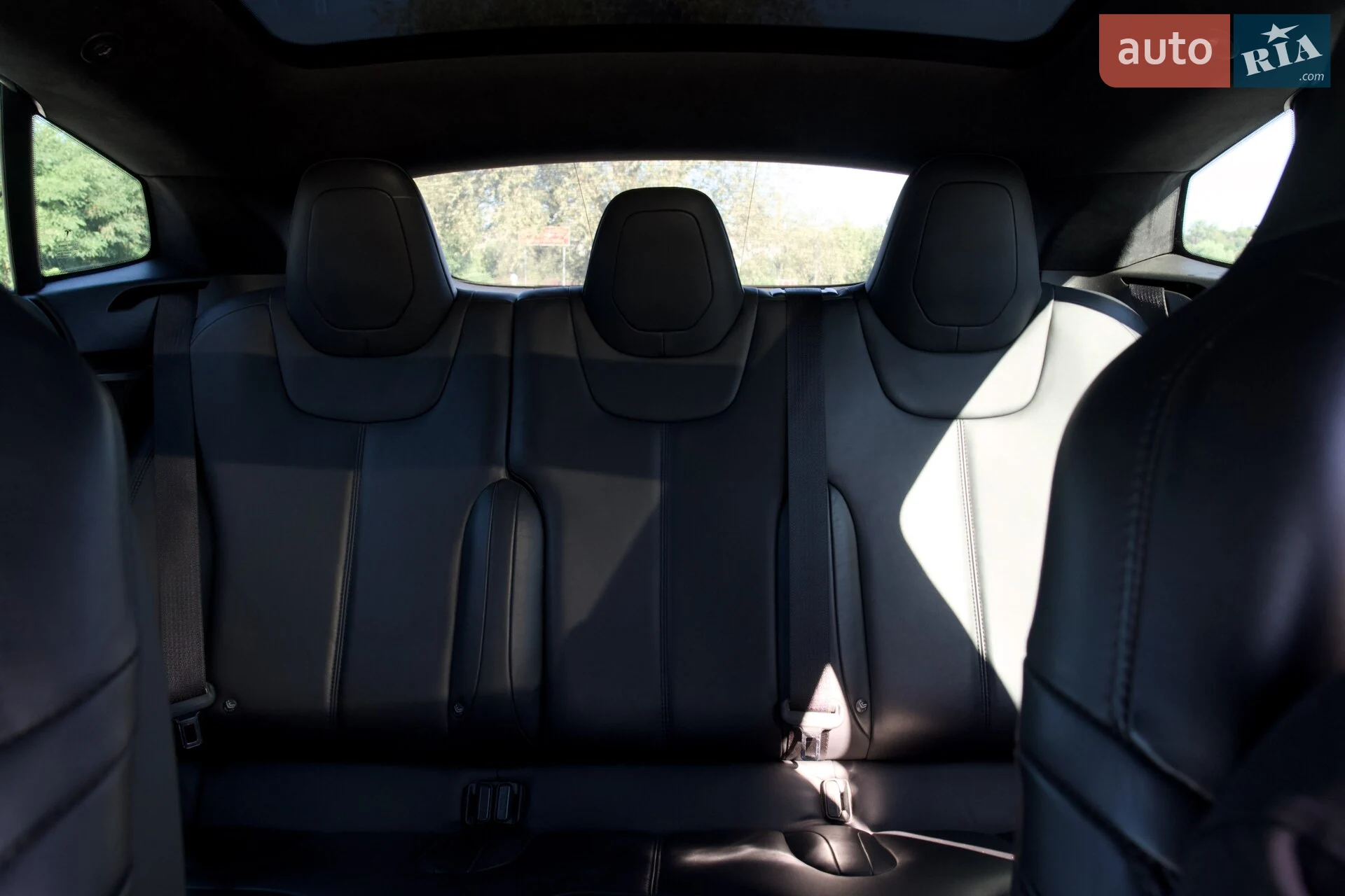 2015 Tesla Model S - мініатюра 10
