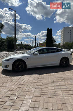Ліфтбек Tesla Model S 2018 в 