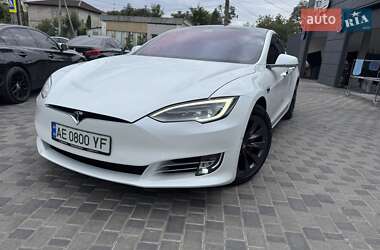 Лифтбек Tesla Model S 2020 в 