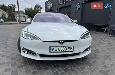 Tesla Model S 2020