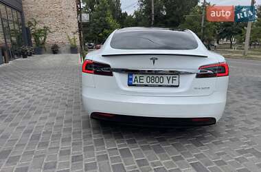 Лифтбек Tesla Model S 2020 в 