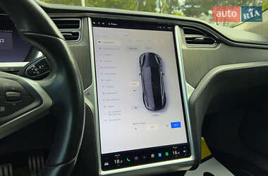 Лифтбек Tesla Model S 2013 в 