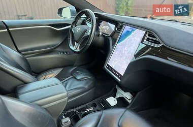 Лифтбек Tesla Model S 2014 в 