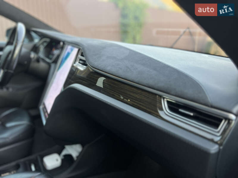 Ліфтбек Tesla Model S 2014 в Одесі