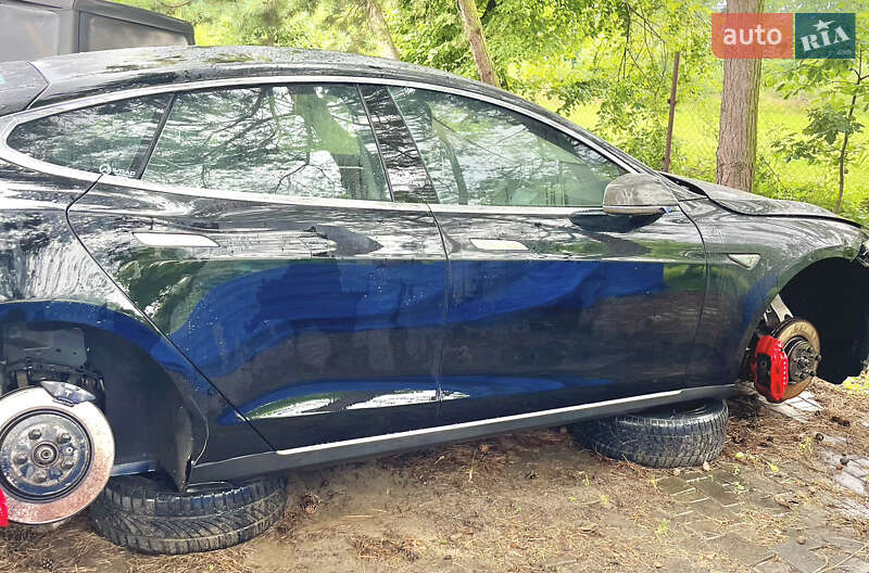 Ліфтбек Tesla Model S 2016 в Львові фото 4 Ліфтбек Tesla Model S 2016 в Львові