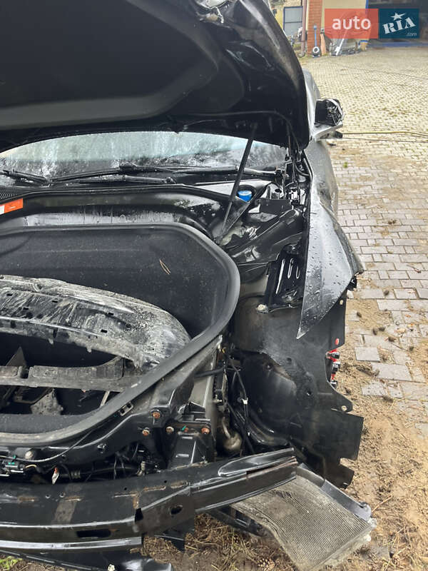 Ліфтбек Tesla Model S 2016 в Львові фото 13 Ліфтбек Tesla Model S 2016 в Львові