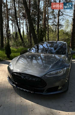 Tesla Model S 2013