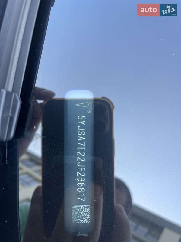 Лифтбек Tesla Model S 2019 в Луцке