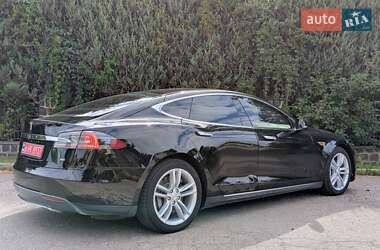 Лифтбек Tesla Model S 2013 в 