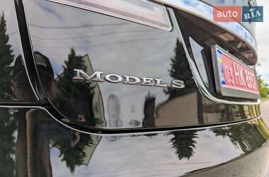 Лифтбек Tesla Model S 2013 в 