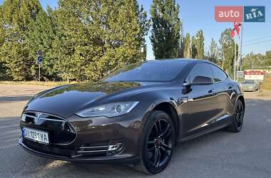 Tesla Model S 2014