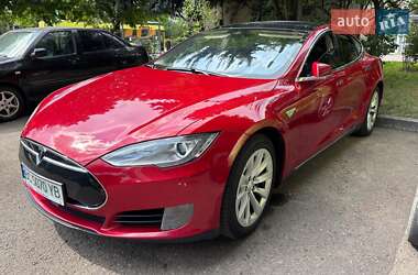 Tesla Model S 2016