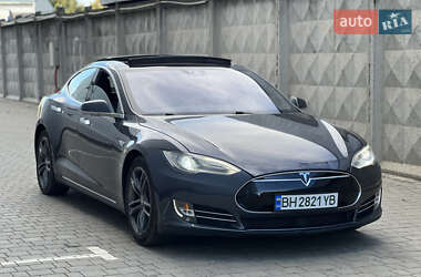 Лифтбек Tesla Model S 2014 в 