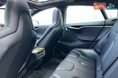 Лифтбек Tesla Model S 2014 в 
