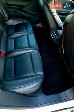 Лифтбек Tesla Model S 2015 в 