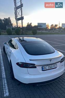 Лифтбек Tesla Model S 2015 в 