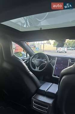 Ліфтбек Tesla Model S 2015 в 