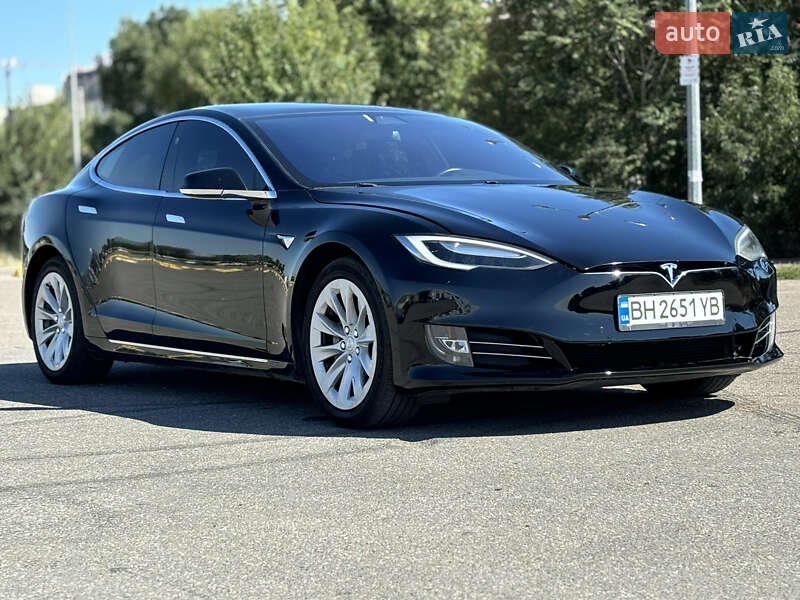 Tesla Model S 2017